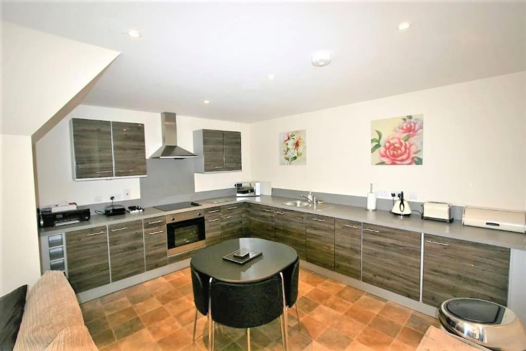 Beautiful Loch Side Apartment With Panoramic Views Fort William Exterior photo